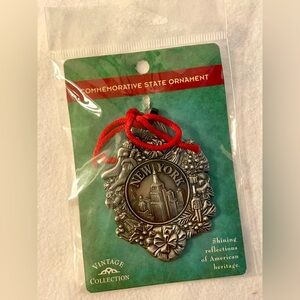 New York Ornament Empire State Building Dutch American Import Metal Medallion